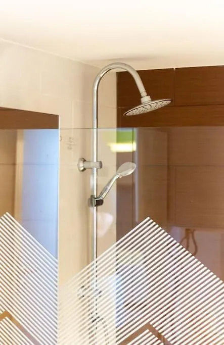 Galerie Grandeur With 2Br By Newave Apartments Budapeste